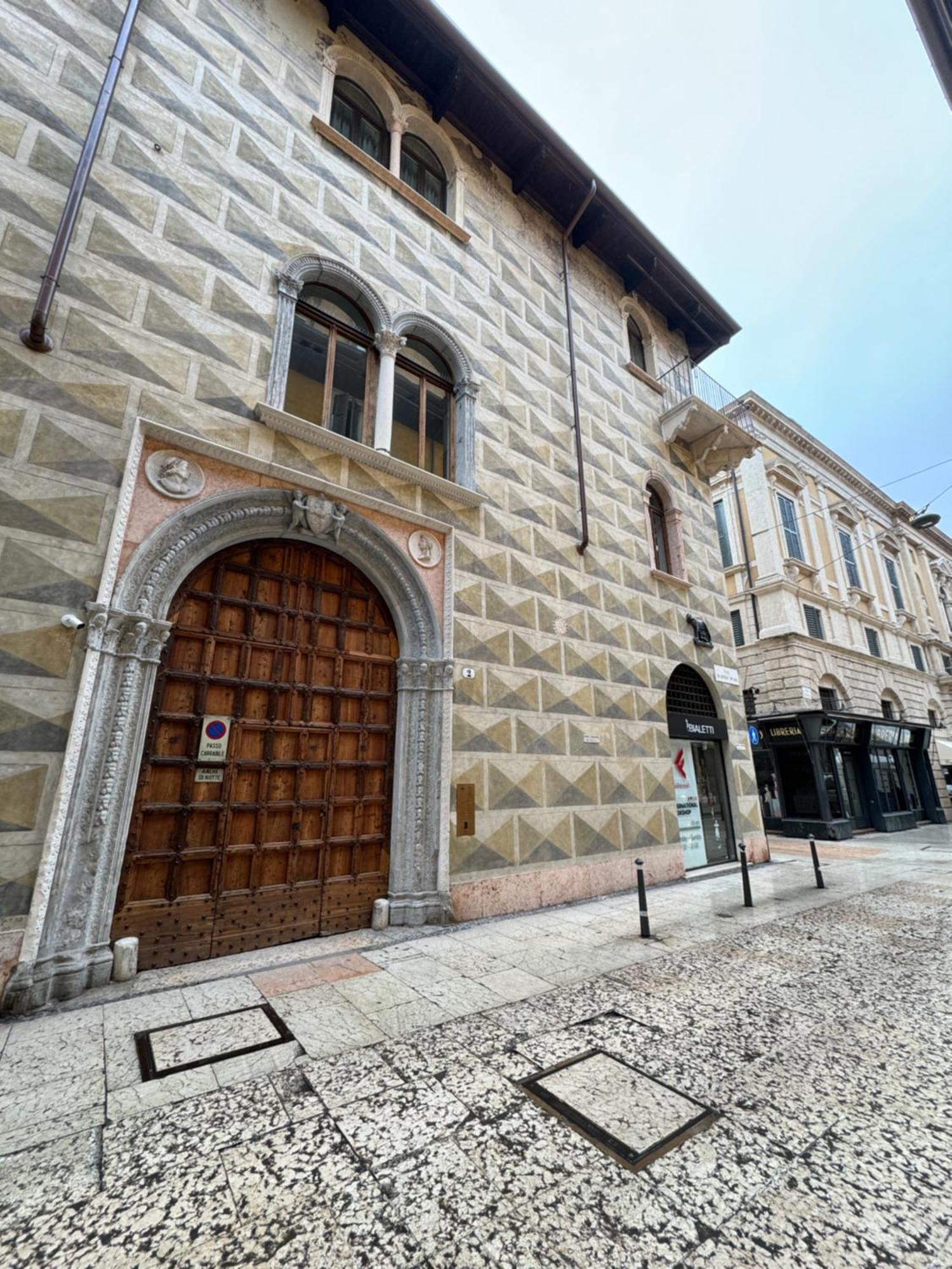 Palazzo Confalonieri Da Lisca Βερόνα Εξωτερικό φωτογραφία