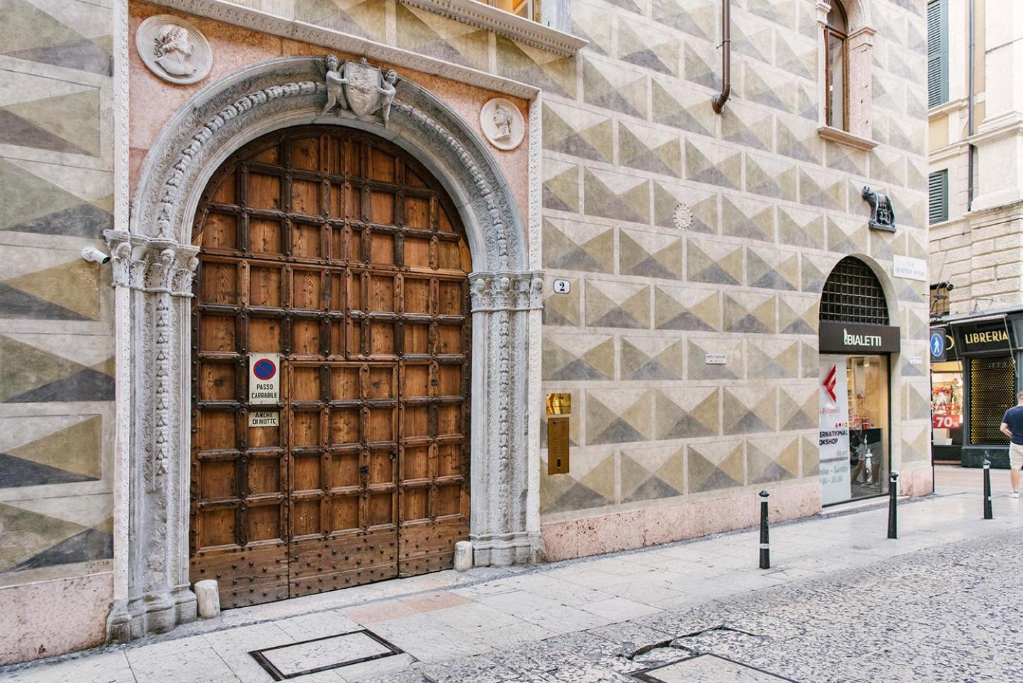 Palazzo Confalonieri Da Lisca Βερόνα Εξωτερικό φωτογραφία