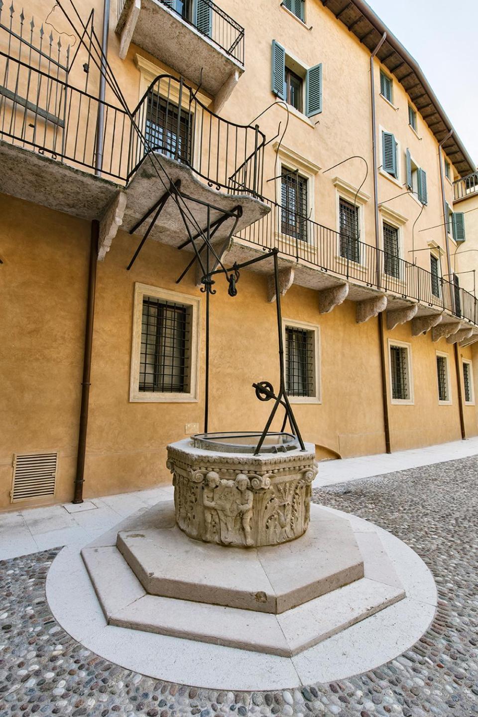 Palazzo Confalonieri Da Lisca Βερόνα Εξωτερικό φωτογραφία